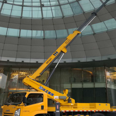 宝兴附近高空作业车租赁｜安全设备租赁｜高空安装|工程定制化方案｜亿立达设备租赁